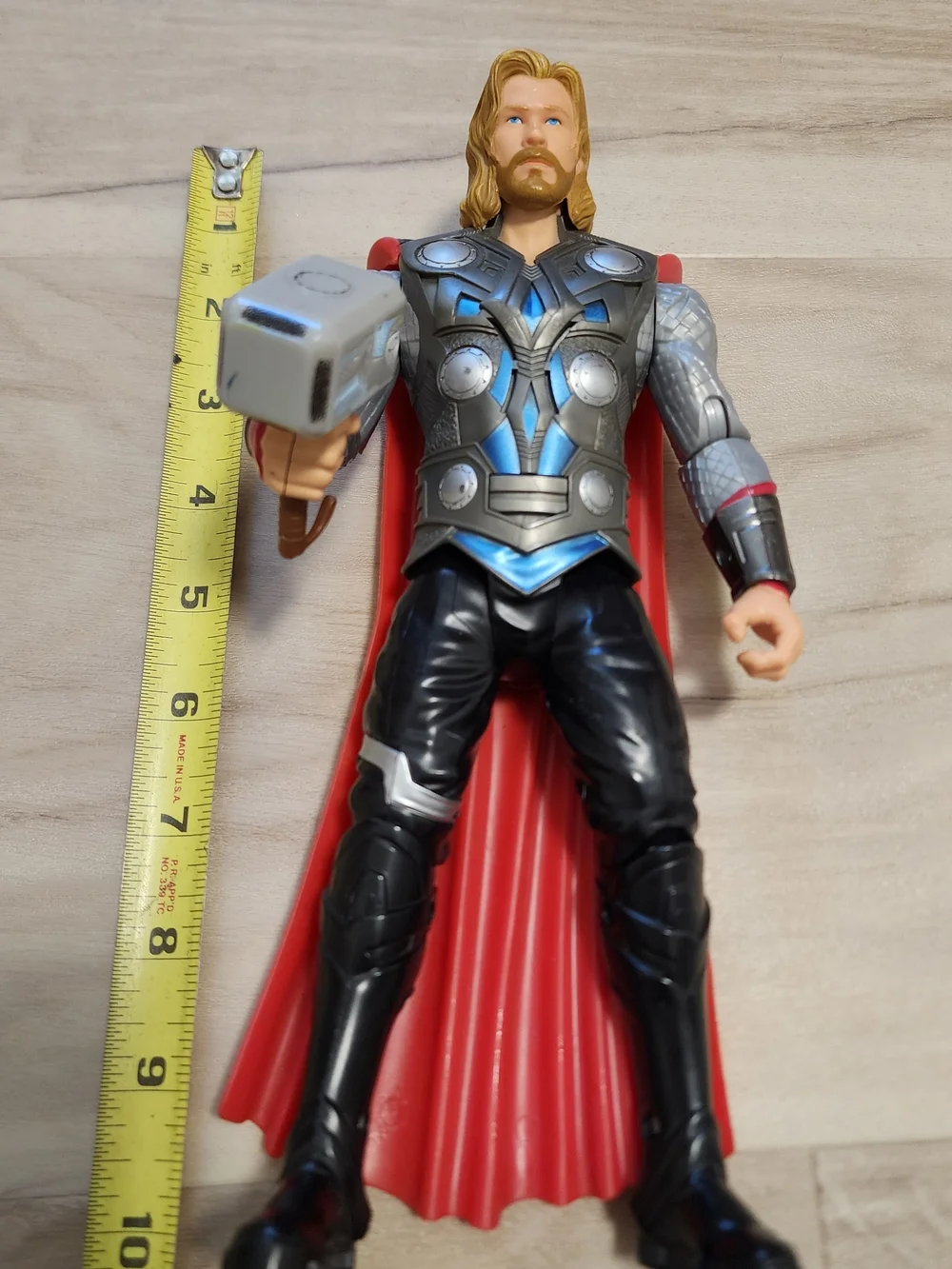 Thor & Hammer 12 Inch Action Figure Marvel Avengers Age of Ultron 2015 Talking